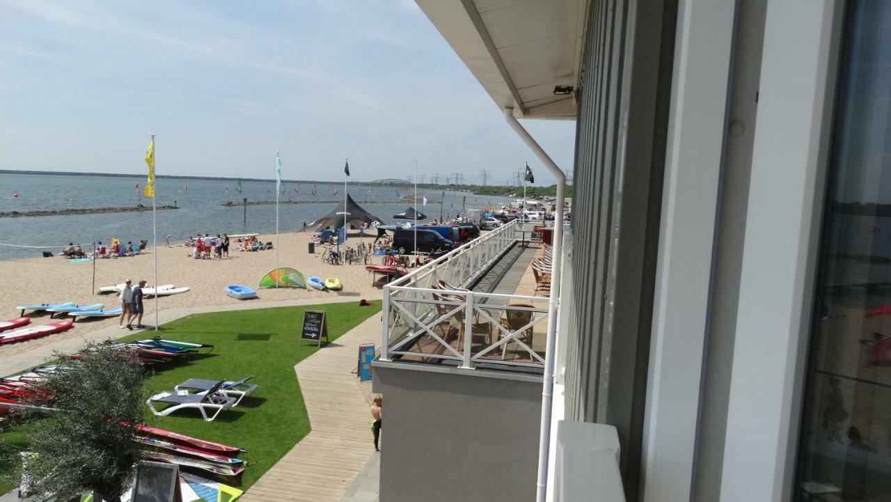 Beach Hotel Oostvoorne Exteriör bild